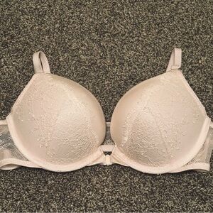 Victoria's Secret Bombshell Front Closure Bra Size 32B- Champagne Pink